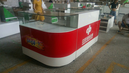 洛陽市精品展示柜臺 玻璃柜、珠寶展柜與智能手機柜的高清圖鑒與細節解析